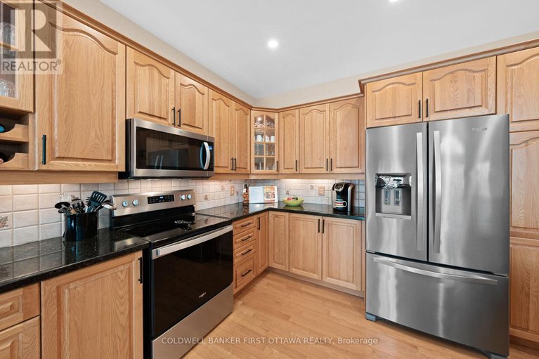 29386264/19-fencerow-way/stonebridge/ottawa/ontario/K2J4X8_21