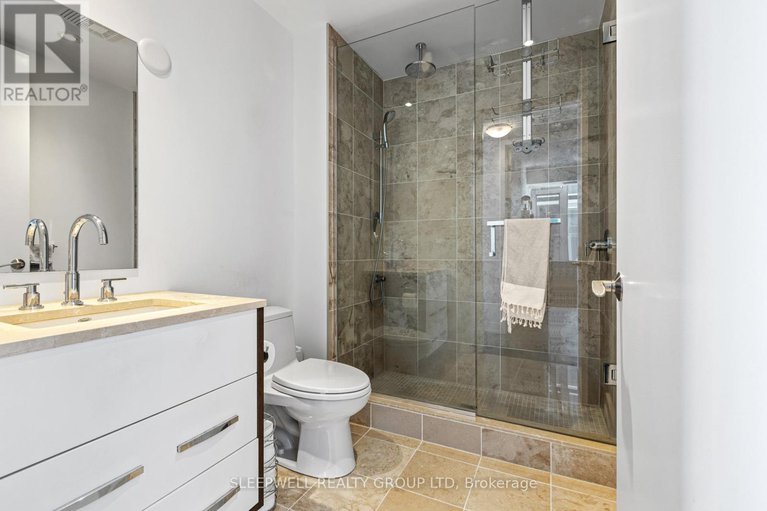 28172131/1501-111-champagne-avenue-s/west-centre-town/ottawa/ontario/K1S5V3_17