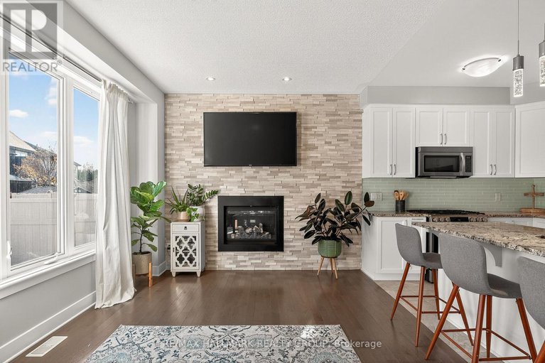 29151475/332-gracewood-crescent/blossom-parkkemp-parkfindlay-creek/ottawa/ontario/K1T0J7_24