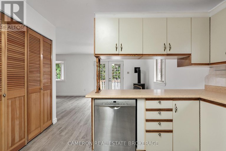 29090581/8-head-street/lancaster/south-glengarry/ontario/K0C1N0_7