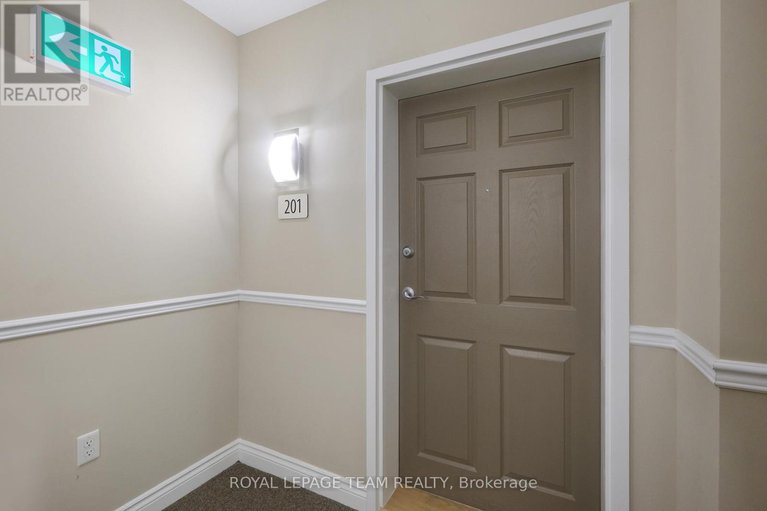 28402105/201-330-jatoba-private/emerald-meadowstrailwest/ottawa/ontario/K2V0E7_7