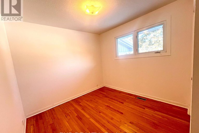 29285178/20-wallford-way/city-viewskylinefisher-heightsparkwood-hills/ottawa/ontario/K2E6B4_25