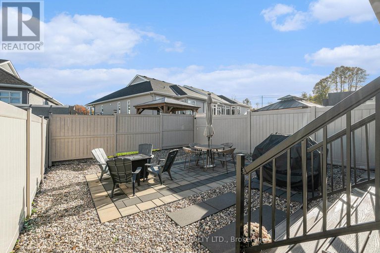 28981202/812-tewin-circle/camelot/ottawa/ontario/K4A1K3_21