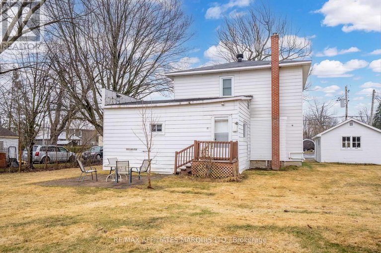 28164009/7-spruce-street/lancaster/south-glengarry/ontario/K0C1N0_31