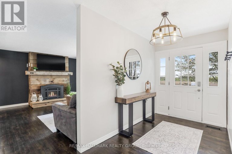 28552097/1211-lacroix-road/clarencerockland-twp/clarence-rockland/ontario/K0A2A0_5