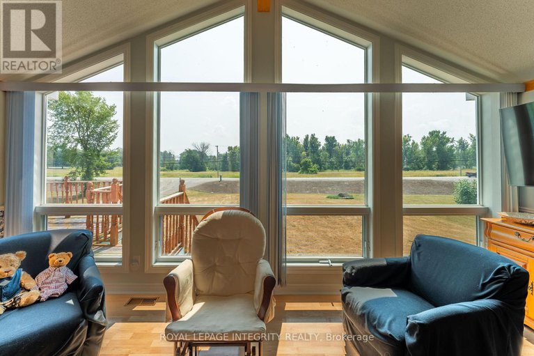 28715412/14977-country-rd-2-road/south-stormont-osnabruck-twp/south-stormont/ontario/K0C1M0_16