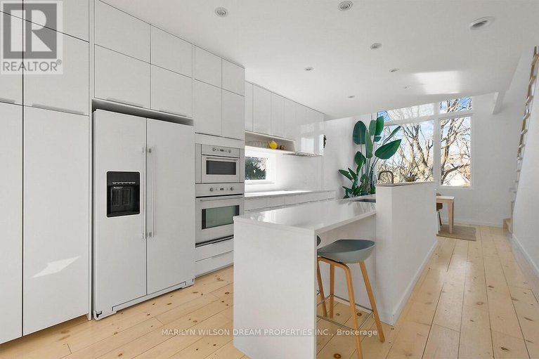 28122236/67-pinhey-street/hintonburg/ottawa/ontario/K1Y1T5_13