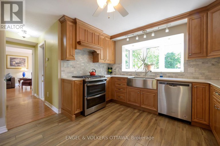 28821513/6258-richmond-road/south-of-fallowfield-road/ottawa/ontario/K0A2Z0_14