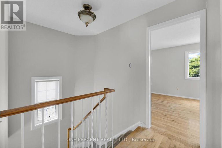 28639527/28-chickasaw-crescent/bridlewood/ottawa/ontario/K2M1M4_20