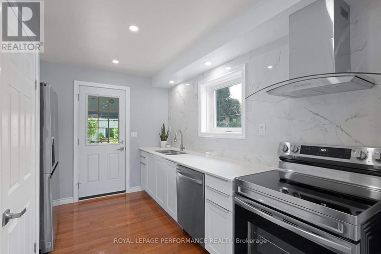 28555292/10-argue-drive/borden-farmstewart-farmcarleton-heightsparkwood-hills/ottawa/ontario/K2E6S1_10