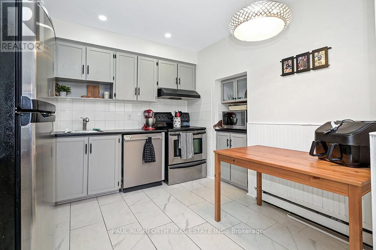 28428555/30-compata-way/blackburn-hamlet-south/ottawa/ontario/K1B4W9_8