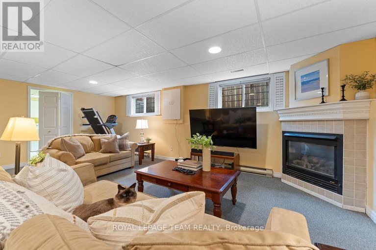 29015991/2684-violet-street/britannia/ottawa/ontario/K2B6X2_34