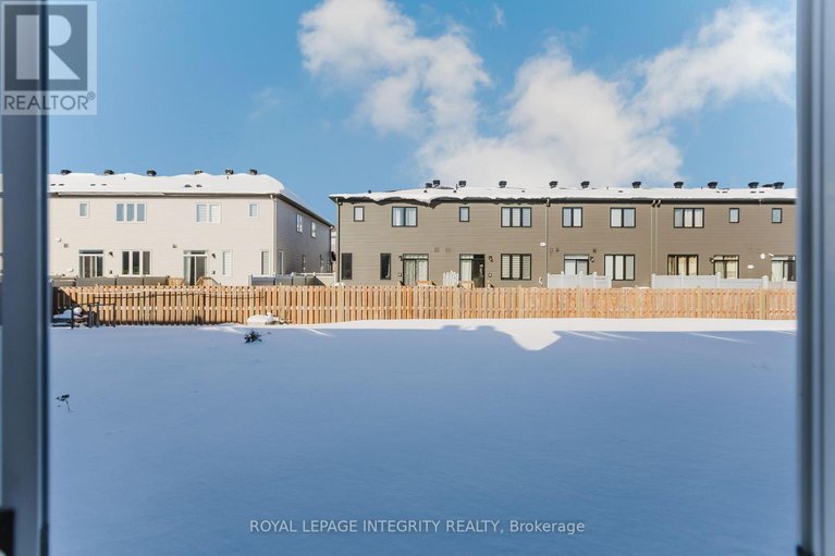 29273389/850-cappamore-drive/half-moon-bay/ottawa/ontario/K2C3H2_33