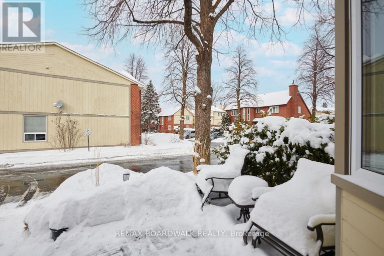 29327134/3-104-cheltenham-private/hunt-club-woods/ottawa/ontario/K1V0L6_5
