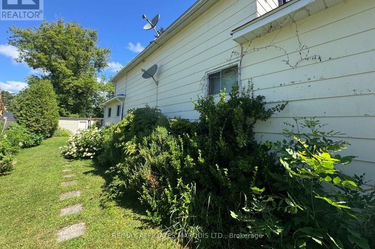 28637716/25-oak-street/lancaster/south-glengarry/ontario/K0C1N0_3
