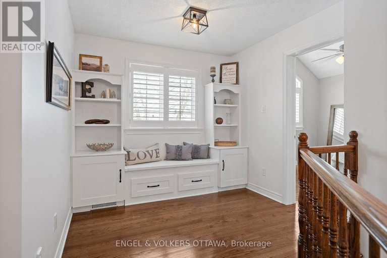 29512841/407-landswood-way/stittsville-south/ottawa/ontario/K2S0A3_21