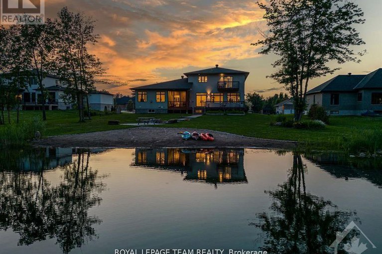 27966091/1818-cedarlakes-way/greely/ottawa/ontario/K4P1P2_27