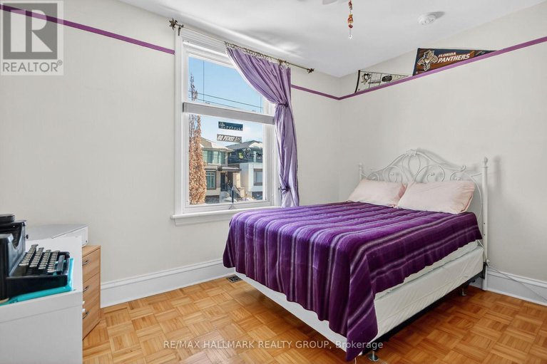 29421781/512-melbourne-avenue/mckellarhighland/ottawa/ontario/K2A1W5_20