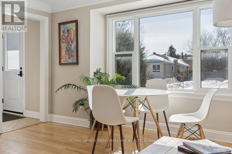 29426386/309-glynn-avenue/overbrookcastle-heights/ottawa/ontario/K1K1R9_11