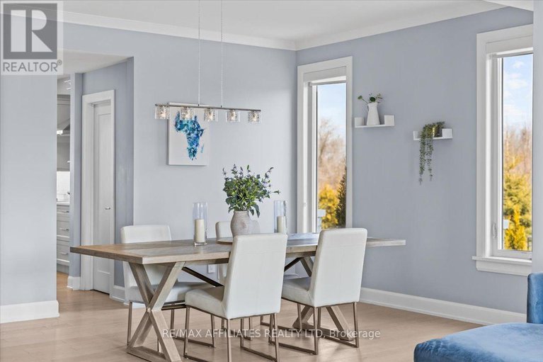 28084122/724-mcmanus-avenue/manotick-village-manotick-estates/ottawa/ontario/K4M0B2_16