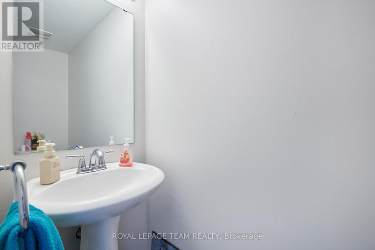 28800169/920-messor-crescent/stittsville-north/ottawa/ontario/K2S0P2_17
