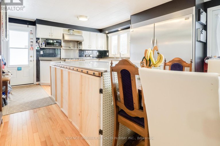 27872677/22197-parkhill-circle/south-glengarry-lancaster-twp/south-glengarry/ontario/K0C1Z0_6
