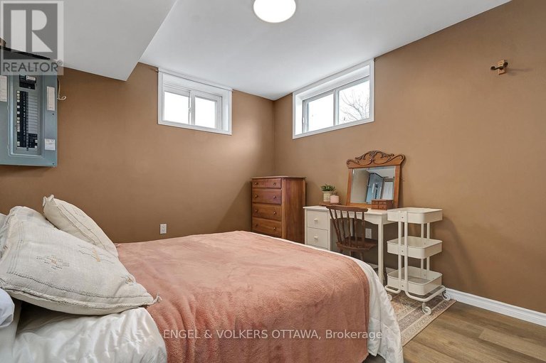 29523310/3822-indian-creek-road/clarencerockland-twp/clarence-rockland/ontario/K0A2A0_24