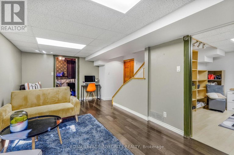 28956681/1454-deavy-way/bilberry-creekqueenswood-heights/ottawa/ontario/K1E2W8_26