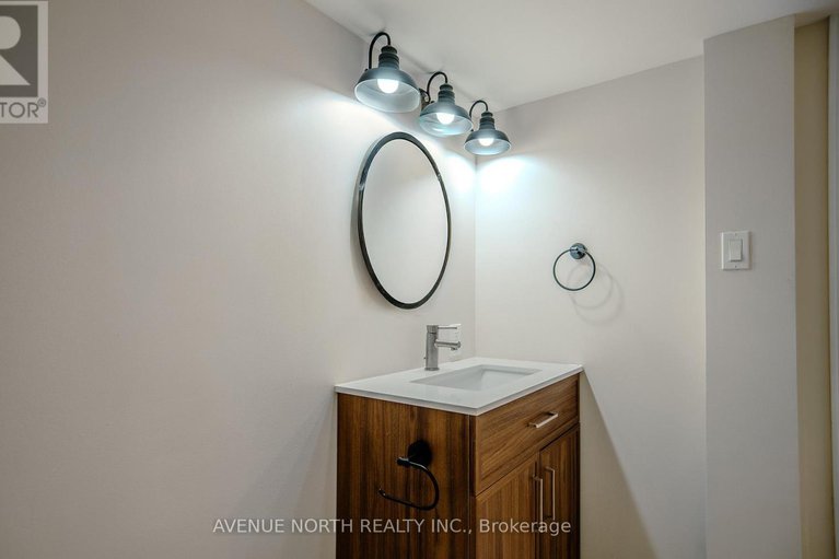 29032421/882-balsam-drive/chatelaine-village/ottawa/ontario/K1E1B5_30