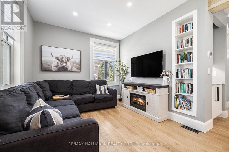 28634699/33-river-road/mcnabbraeside-twps/mcnabbraeside/ontario/K7S1R3_12
