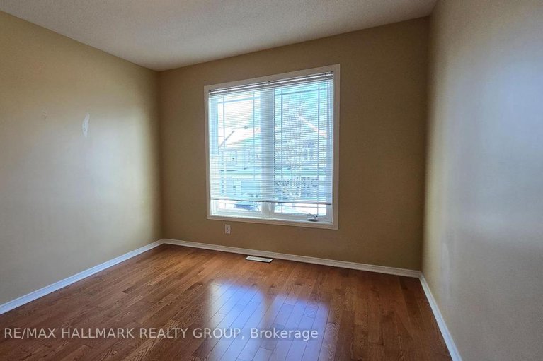 29366241/1620-henri-lauzon-street/chapel-hill/ottawa/ontario/K1C7R6_15