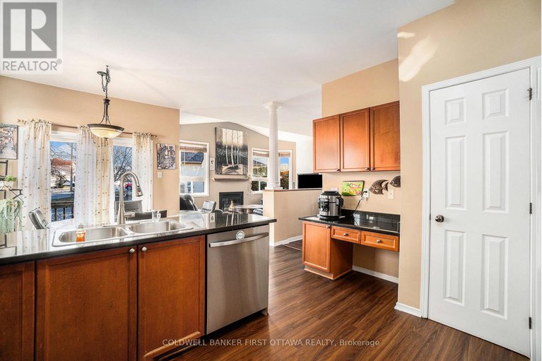 29376193/356-west-ridge-drive/stittsville-south/ottawa/ontario/K2S2G8_16