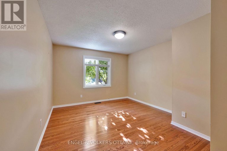 28887714/5233-mclean-crescent/manotick-long-island-nicholls-island/ottawa/ontario/K4M1G1_19