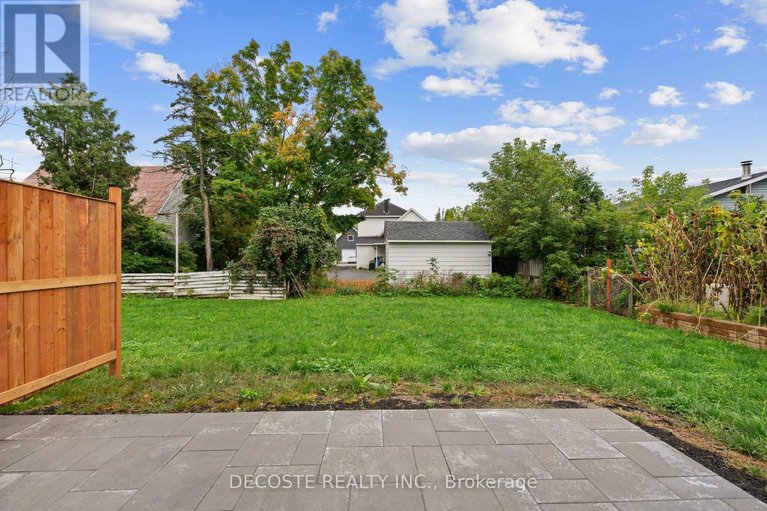 29453082/14-elgin-street-w/alexandria/north-glengarry/ontario/K0C1A0_31