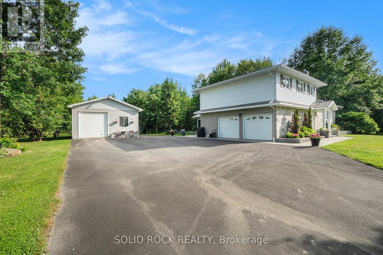 28943108/2278-russland-road-e/russell-twp/russell/ontario/K0A3H0_8