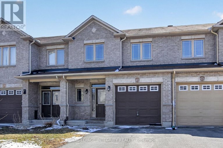 29579806/672-pepperville-crescent-e/emerald-meadowstrailwest/ottawa/ontario/K2M0E4_1