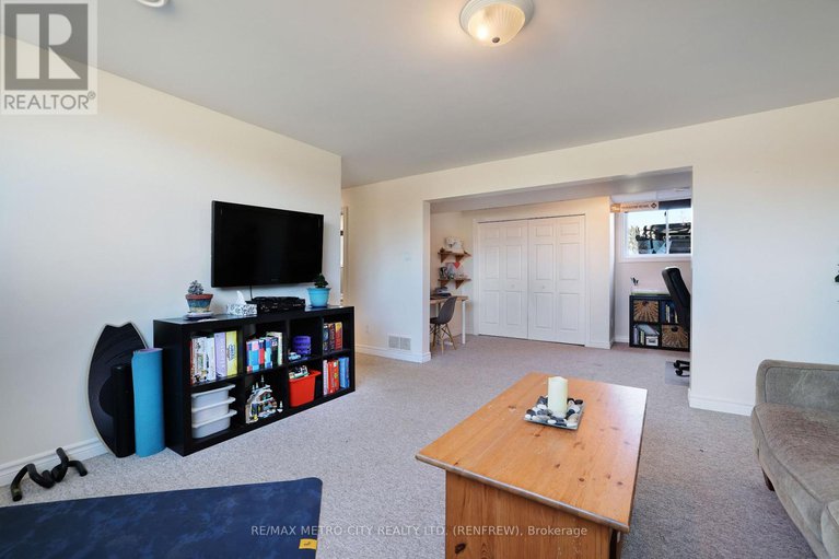 29007951/2431-eady-road/horton-twp/horton/ontario/K7V3Z6_29