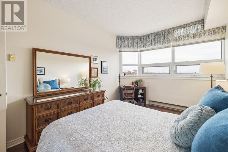 29469327/905-1480-riverside-drive/riverview-park/ottawa/ontario/K1G5H2_23