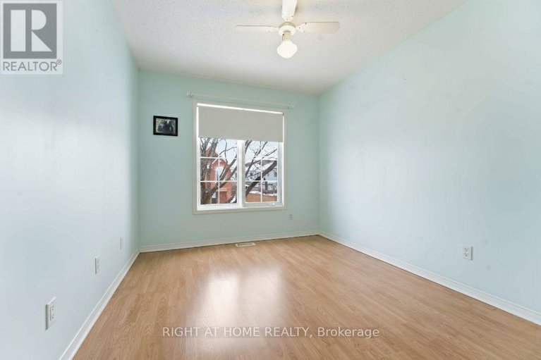 29392992/6254-sablewood-place/chapel-hill/ottawa/ontario/K1C7M5_22