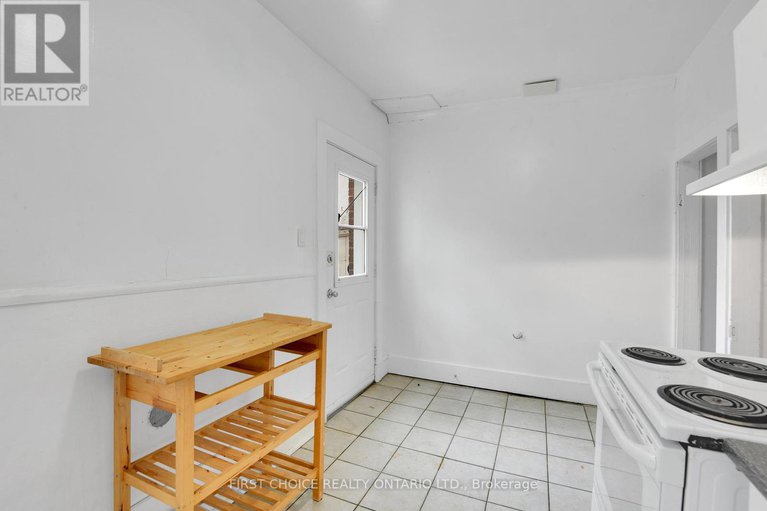 28322285/293-powell-avenue/west-centre-town/ottawa/ontario/K1S2A6_11