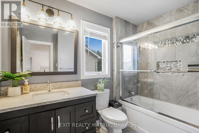 28813804/116-lamadeleine-boulevard/embrun/russell/ontario/K0A1W1_28
