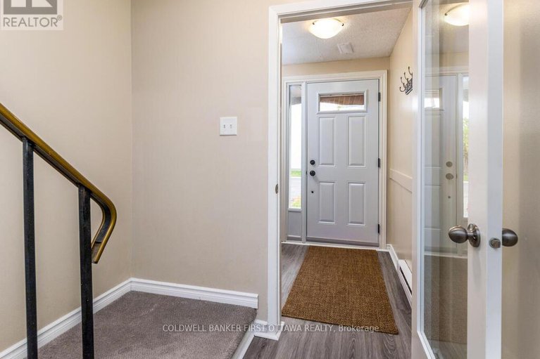 28970116/86-lightfoot-place/katimavik/ottawa/ontario/K2L3L9_5
