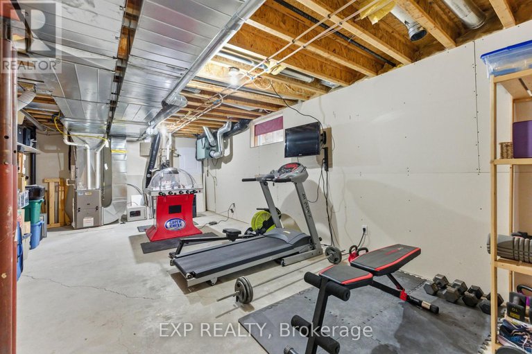 29033909/17-olde-towne-avenue/village-of-russell/russell/ontario/K4R0A5_41