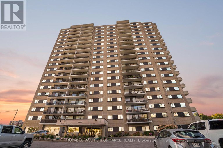 28976196/1508-1195-richmond-road/woodroffe/ottawa/ontario/K2B8E4_32