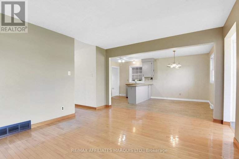 28820008/20334-third-st-gv-street/south-glengarry-charlottenburgh-twp/south-glengarry/ontario/K0C1L0_4