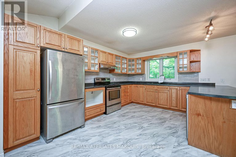 29385686/122-church-avenue/drummondnorth-elmsley-north-elmsley-twp/drummondnorth-elmsley/ontario/K7H0H1_18