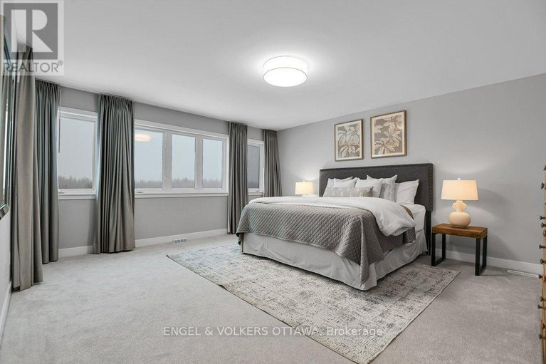 29357052/134-winterhaven-drive/mer-bleuebradley-estatesanderson-park/ottawa/ontario/K1W0H4_21