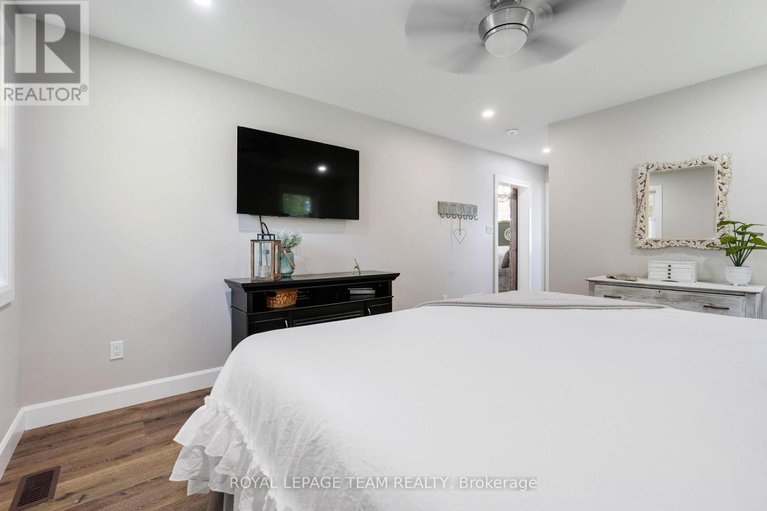 28911703/10527-kirker-road/south-dundas-matilda-twp/south-dundas/ontario/K0E1C0_17