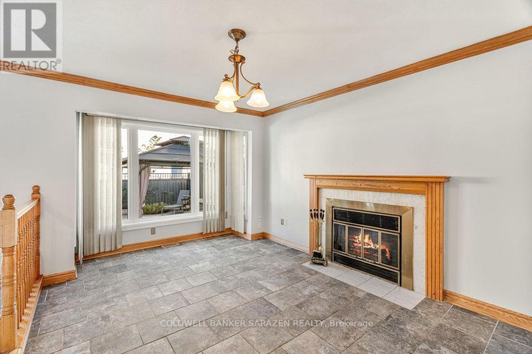 28945918/121-topley-crescent/hunt-club-park/ottawa/ontario/K1G4N2_18
