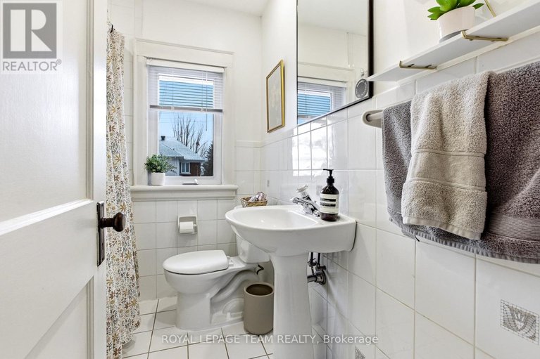 29576095/45-harmer-avenue-n/ottawa-west/ottawa/ontario/K1Y0T5_19